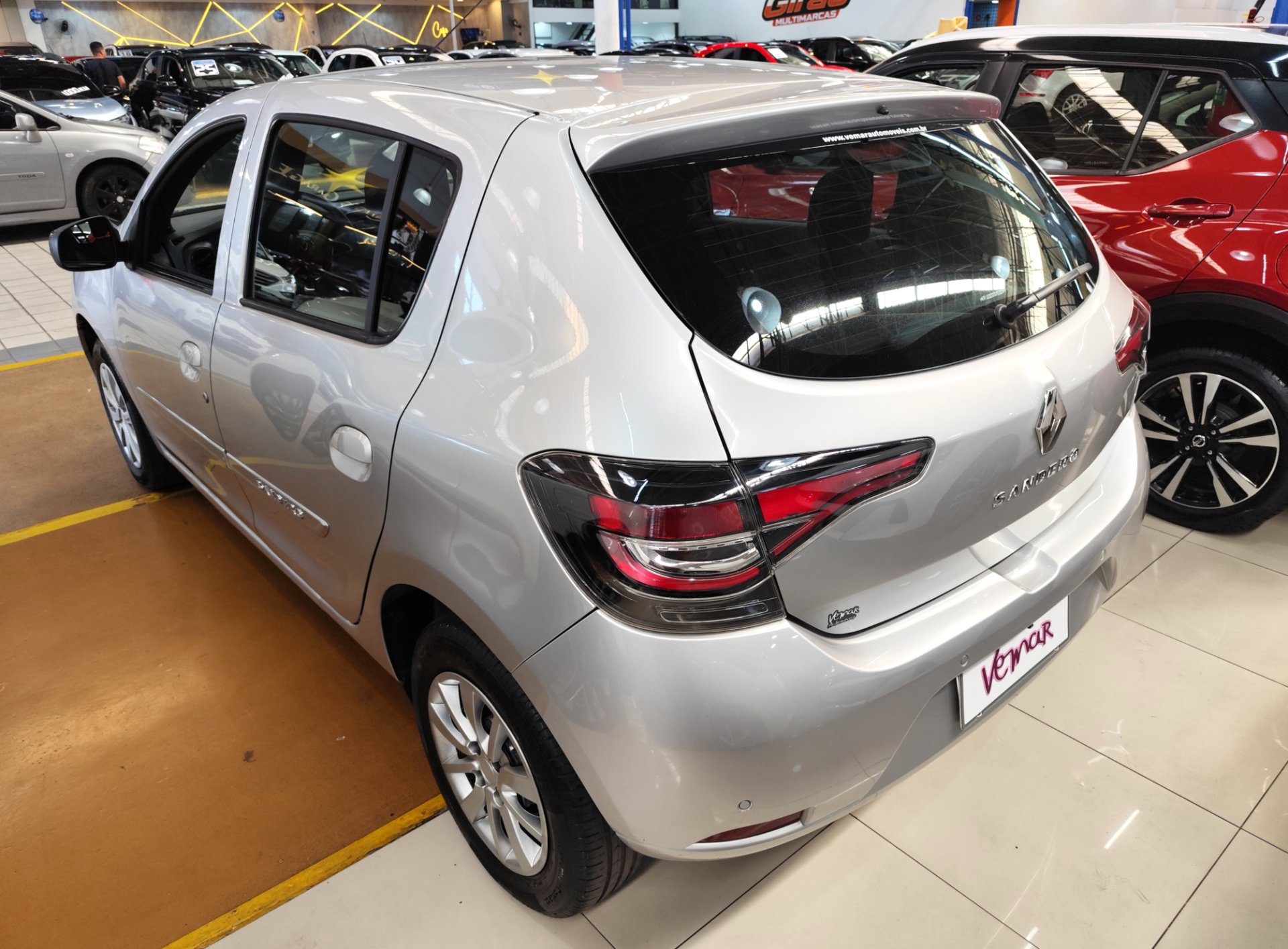 RENAULT SANDERO