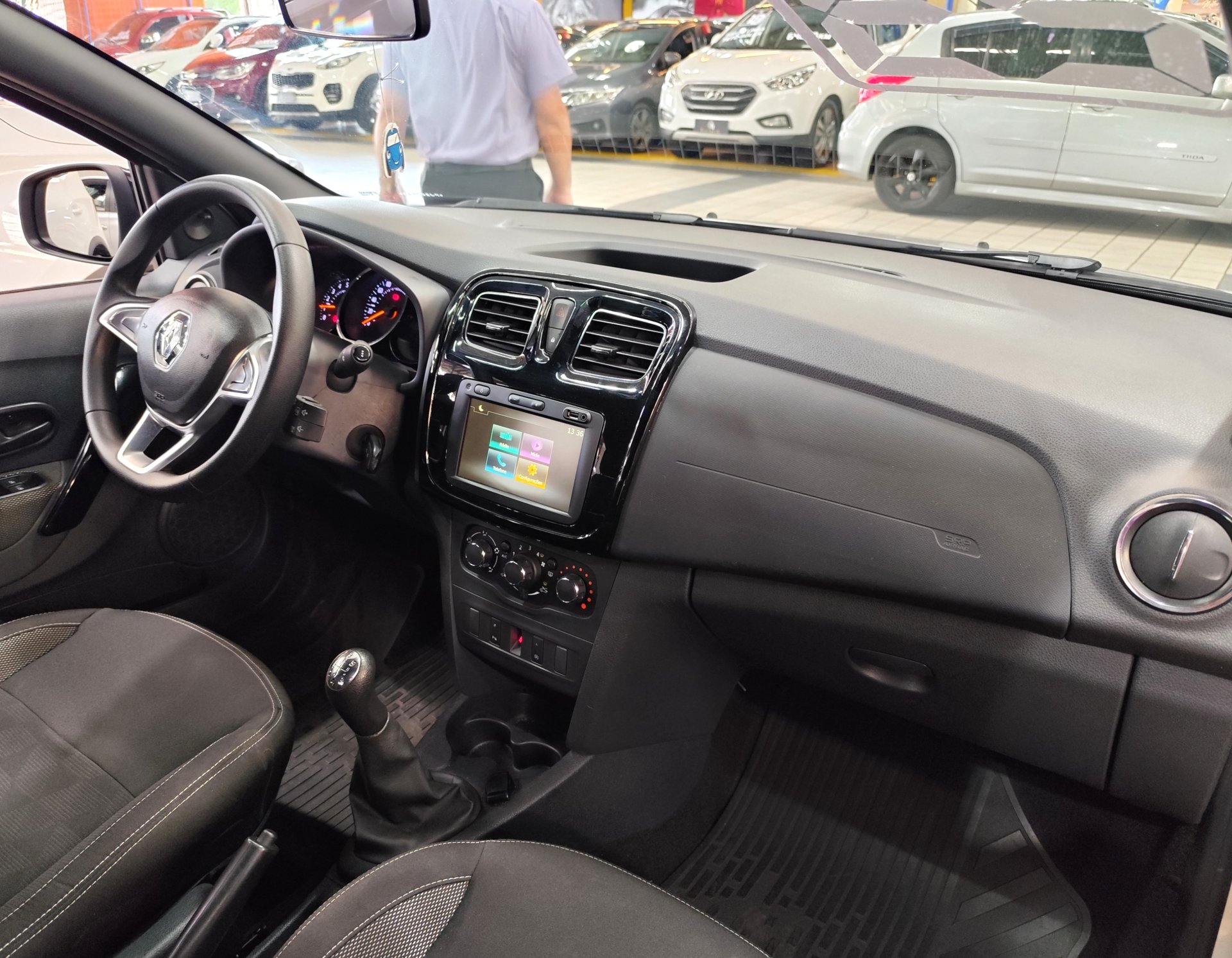 RENAULT SANDERO