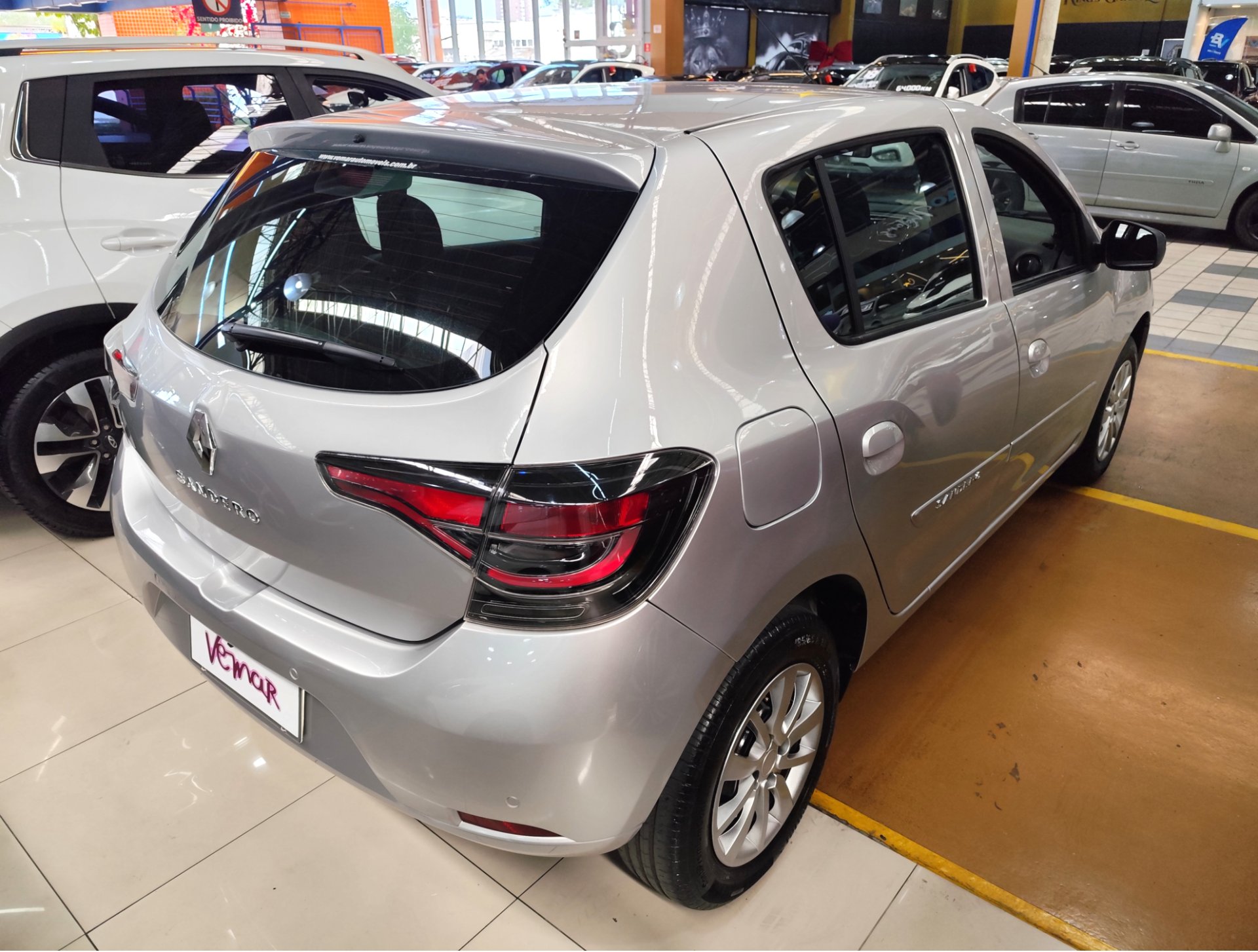 RENAULT SANDERO