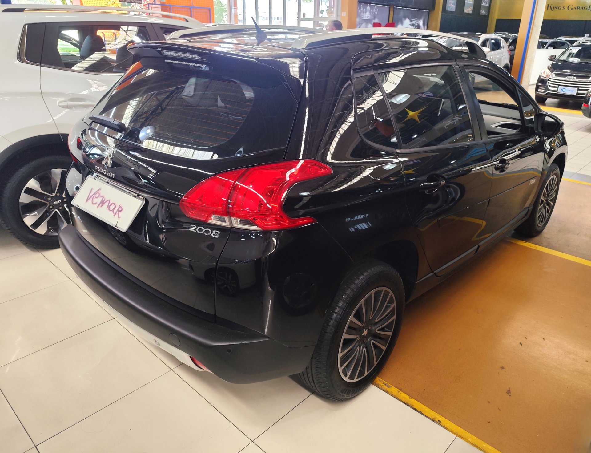 PEUGEOT 2008