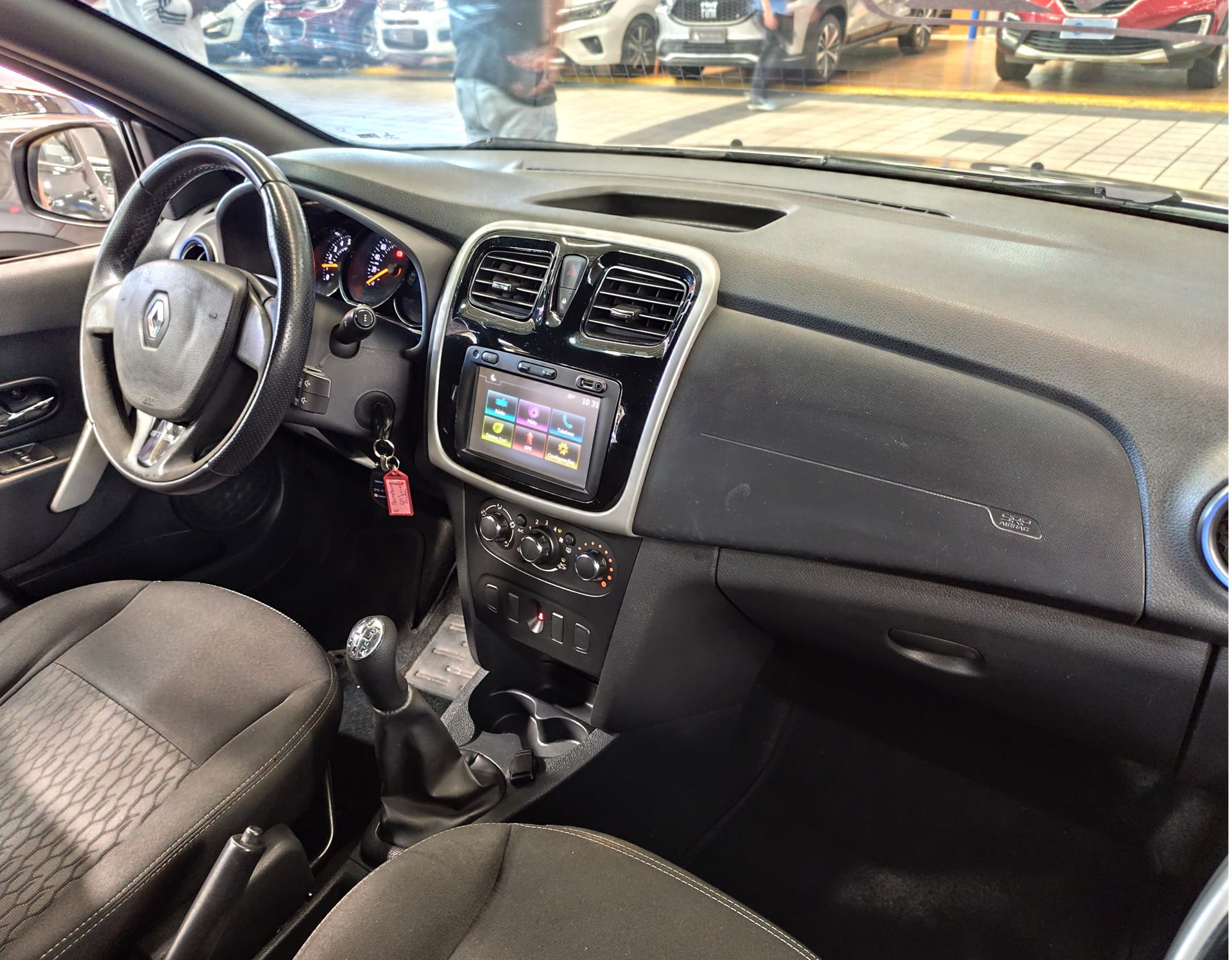 RENAULT SANDERO
