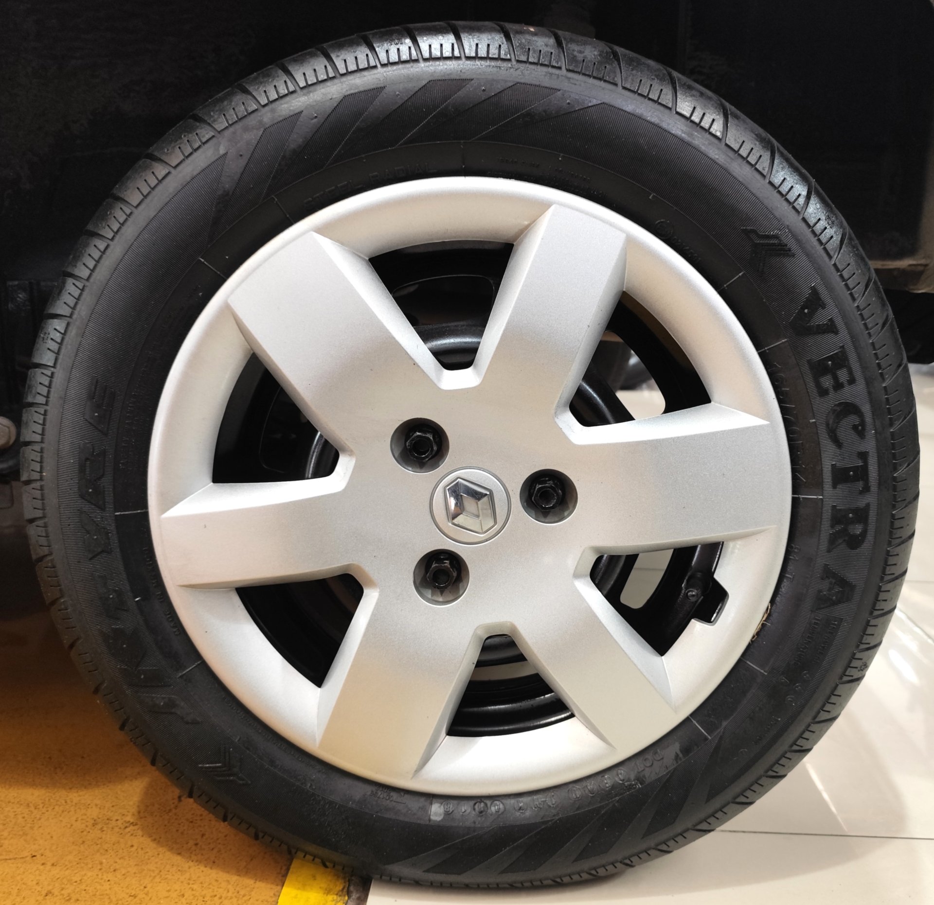 RENAULT KWID
