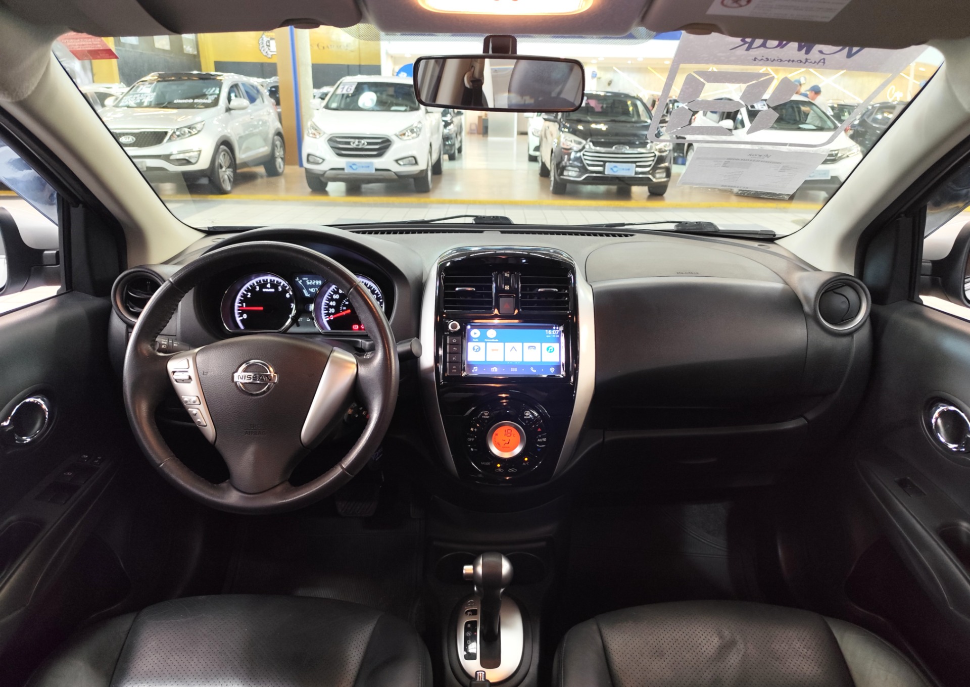 NISSAN VERSA