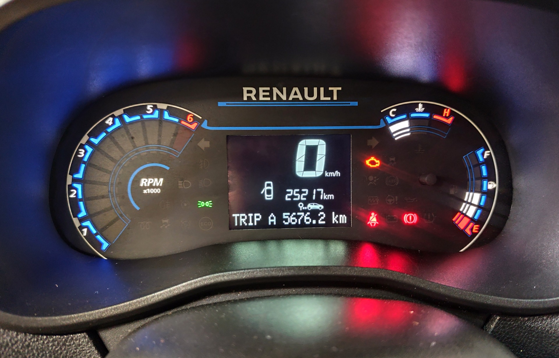 RENAULT KWID