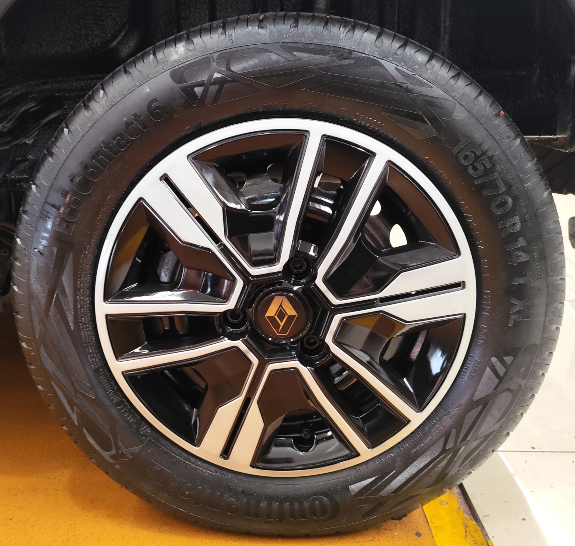 RENAULT KWID