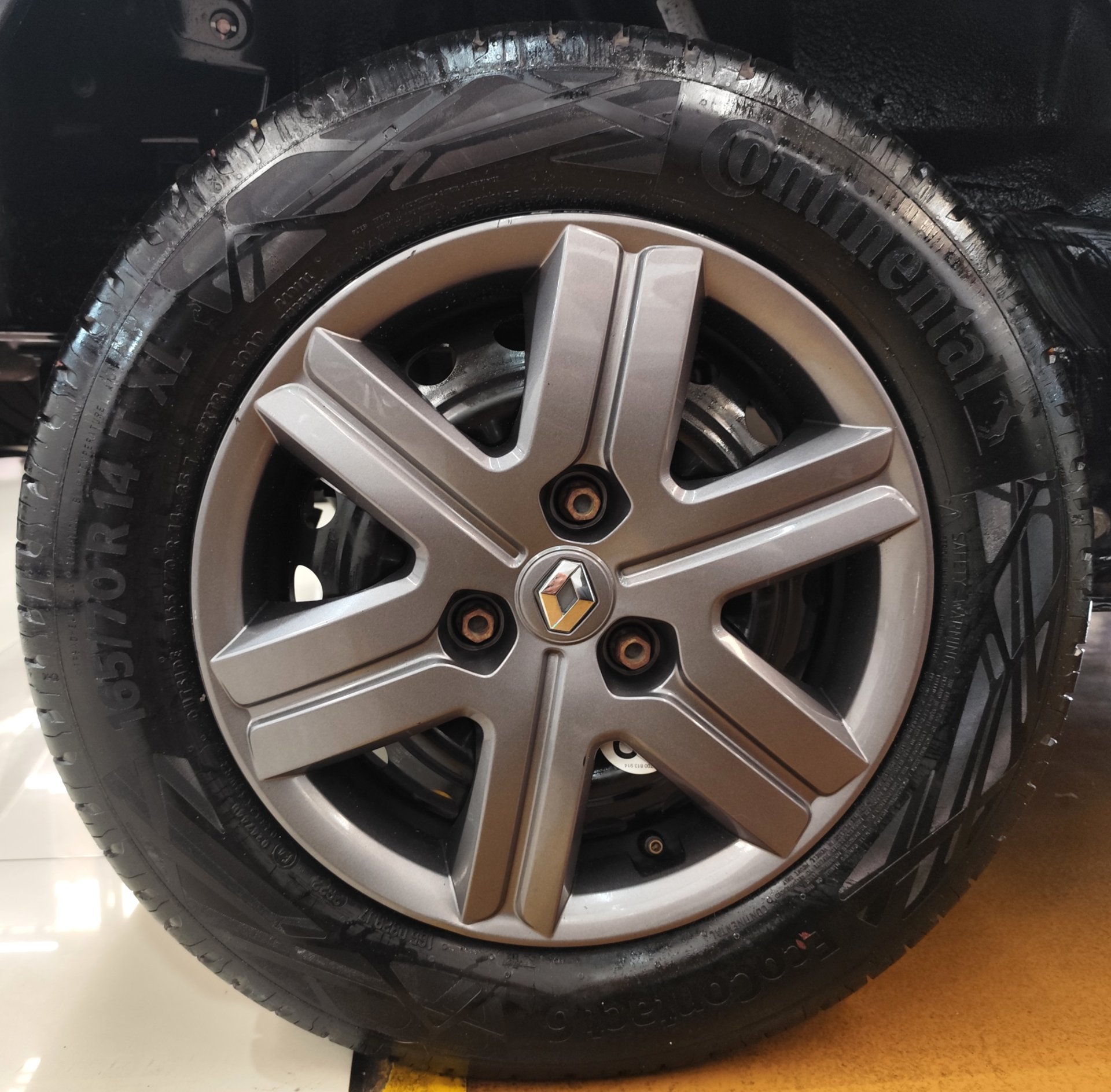 RENAULT KWID
