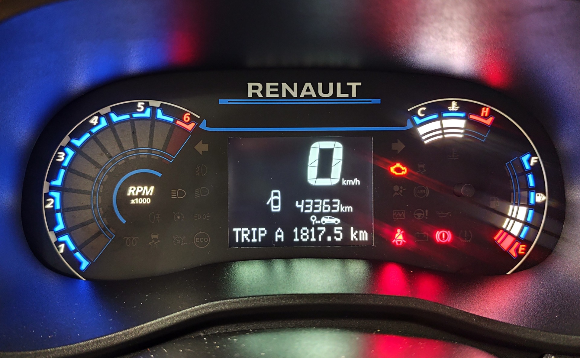 RENAULT KWID