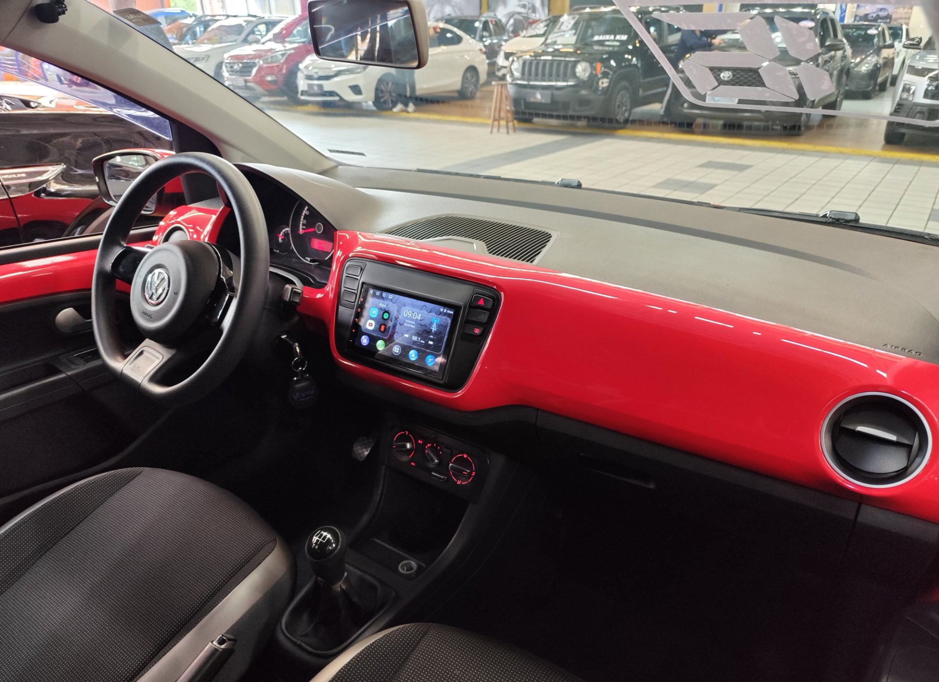 VOLKSWAGEN UP