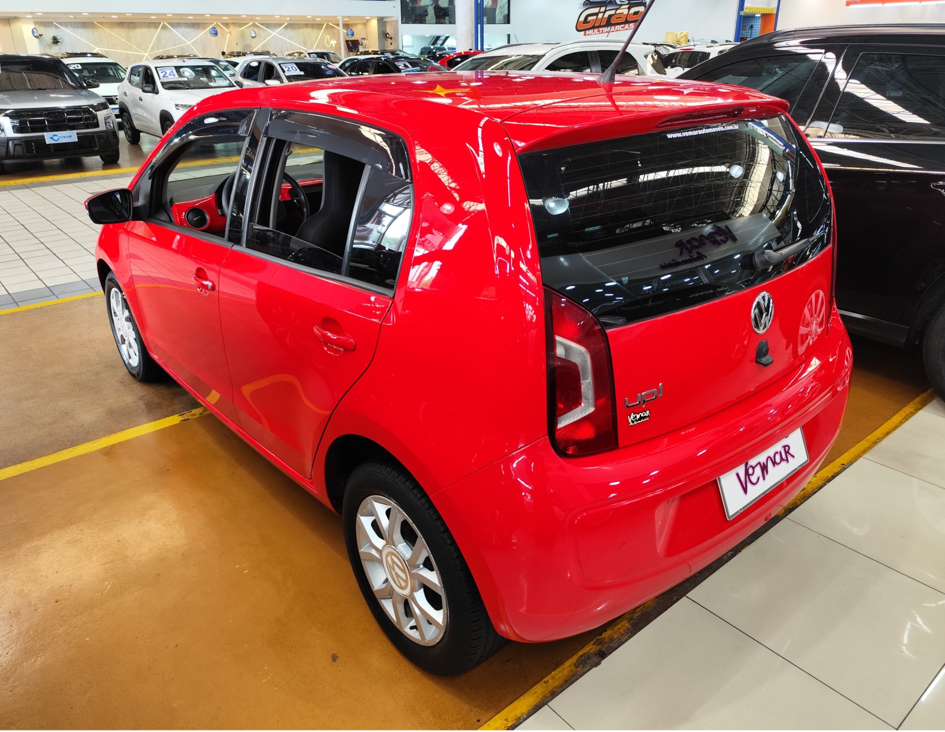 VOLKSWAGEN UP