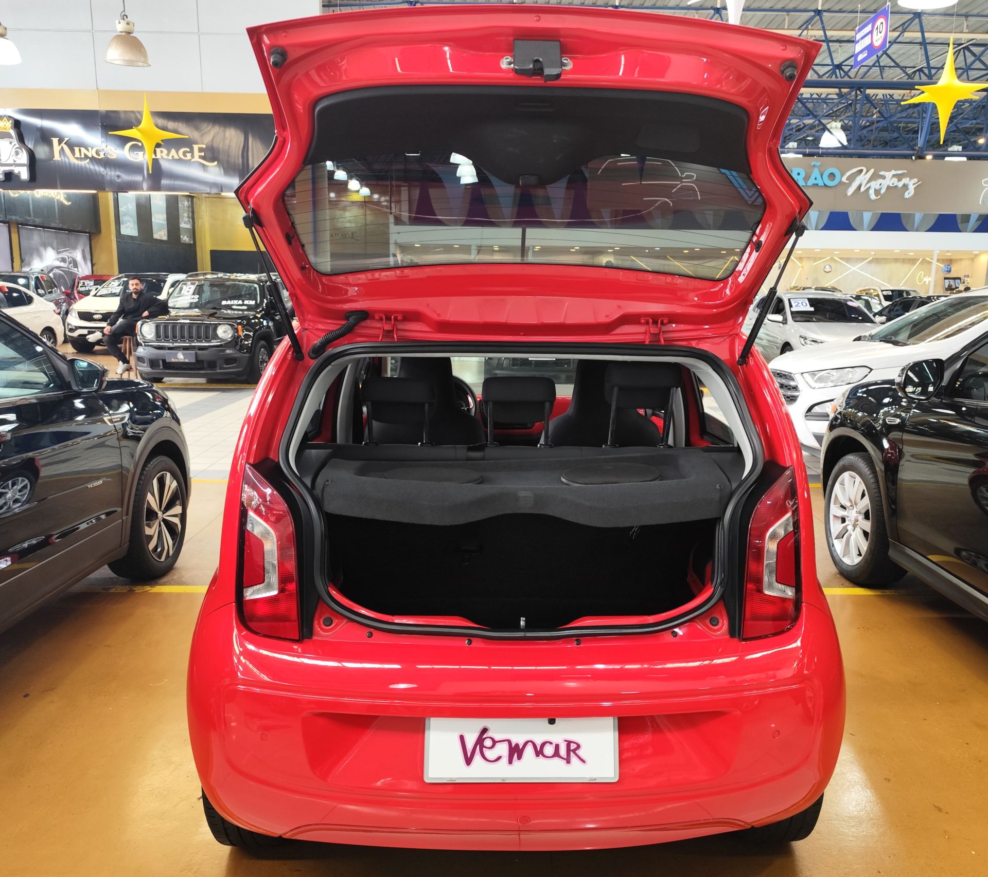 VOLKSWAGEN UP