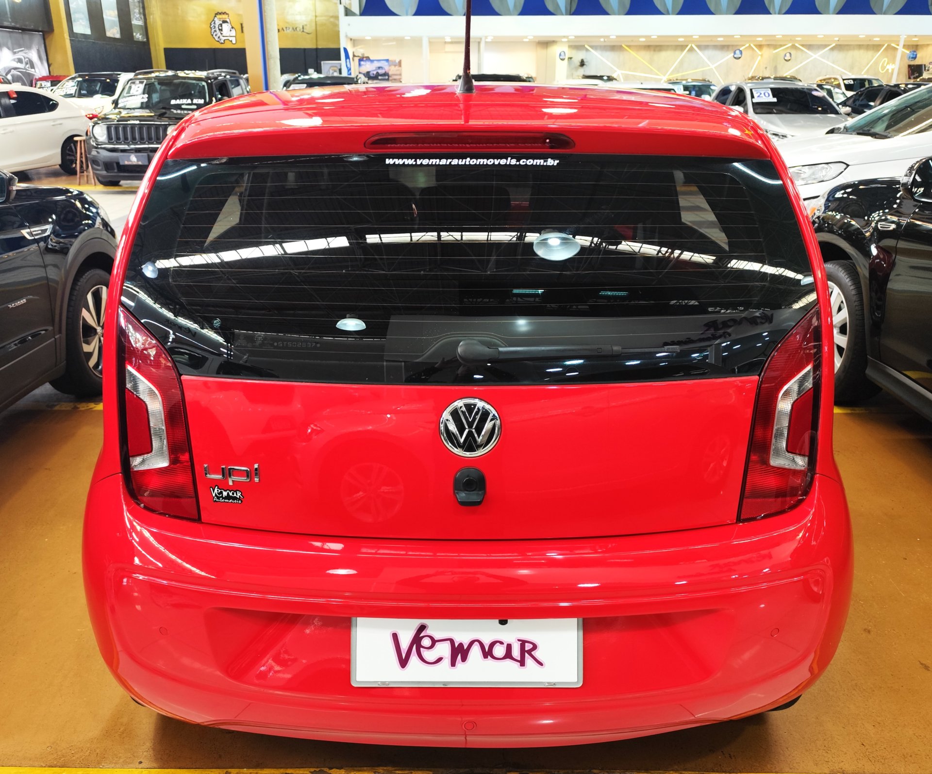 VOLKSWAGEN UP