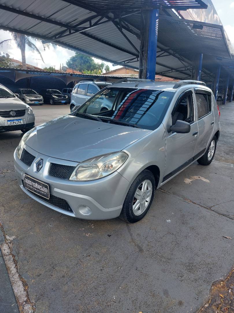 RENAULT SANDERO