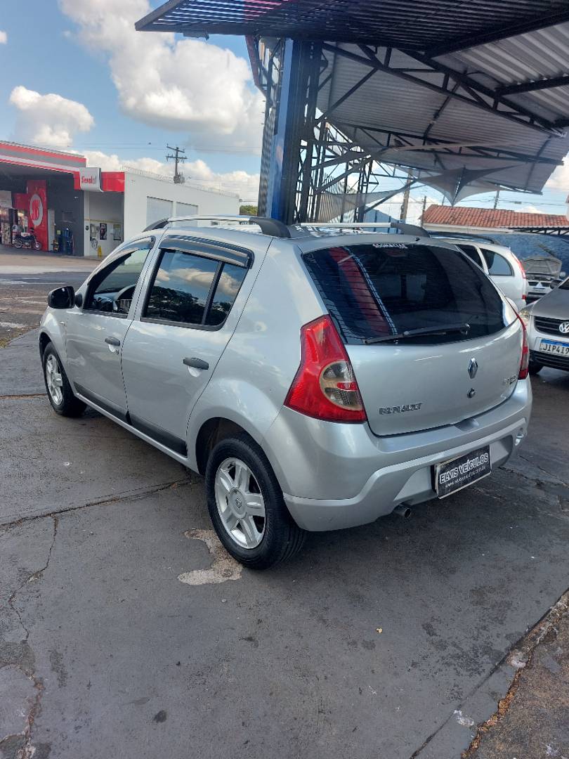 RENAULT SANDERO