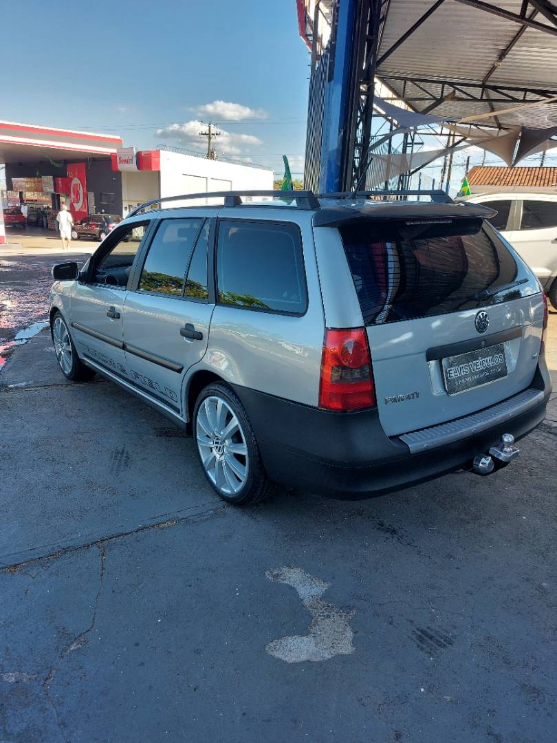 VOLKSWAGEN PARATI