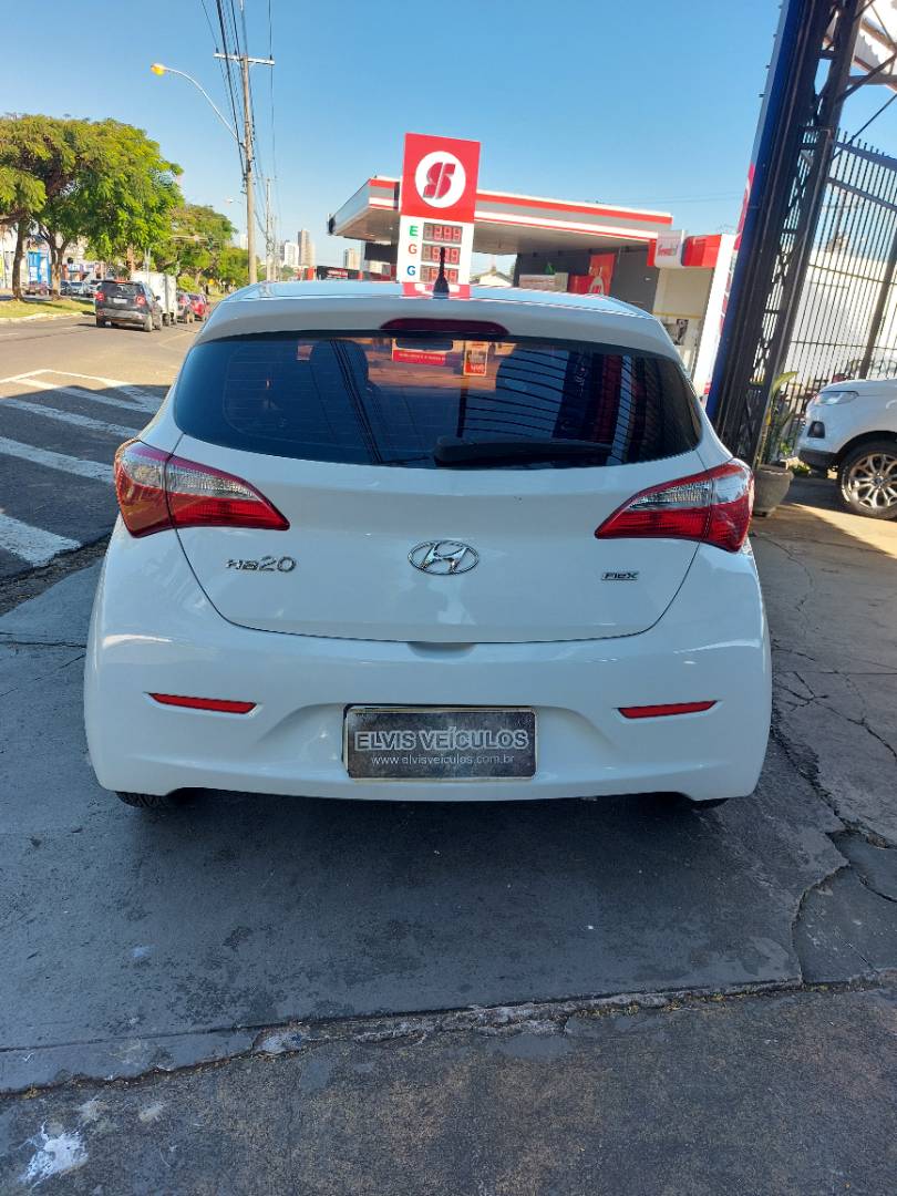 HYUNDAI HB20