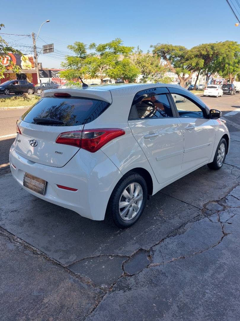 HYUNDAI HB20