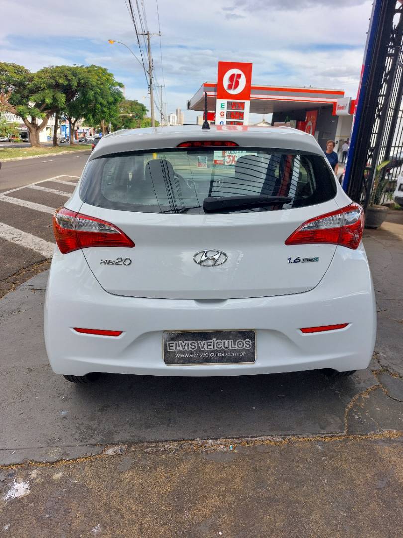 HYUNDAI HB20