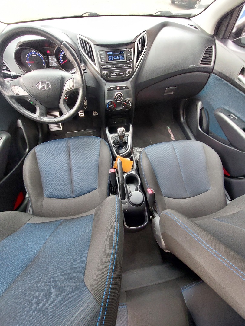 HYUNDAI HB20X