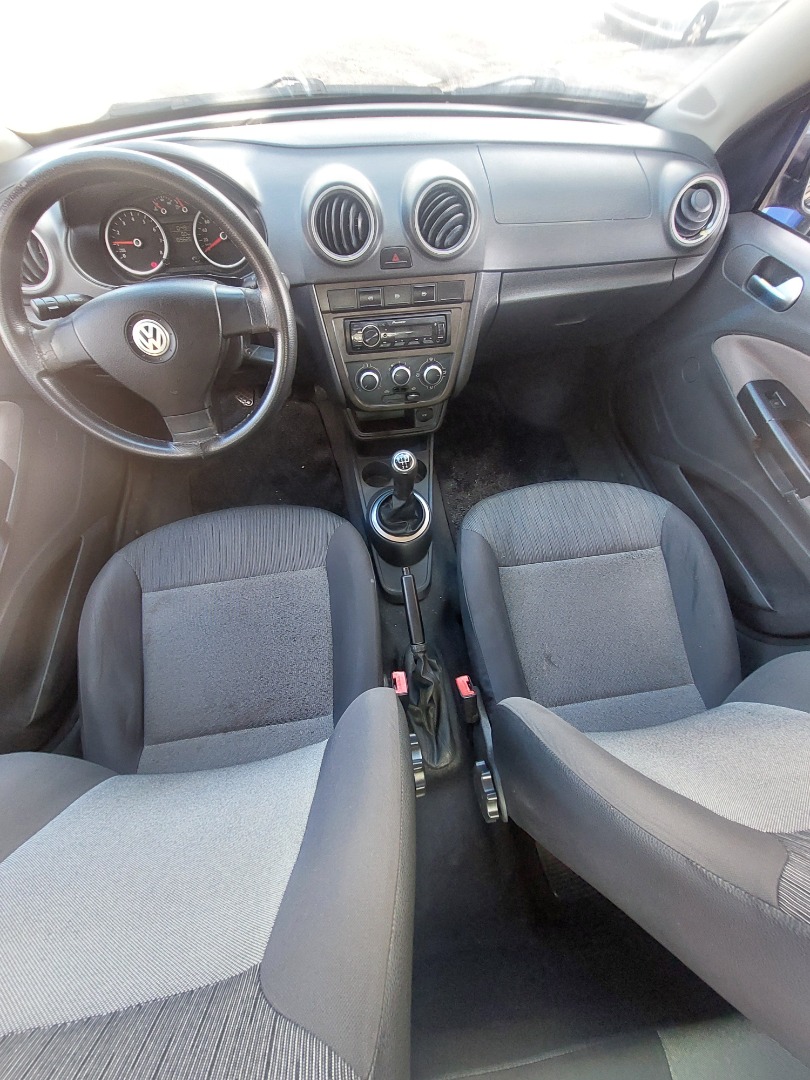 VOLKSWAGEN VOYAGE