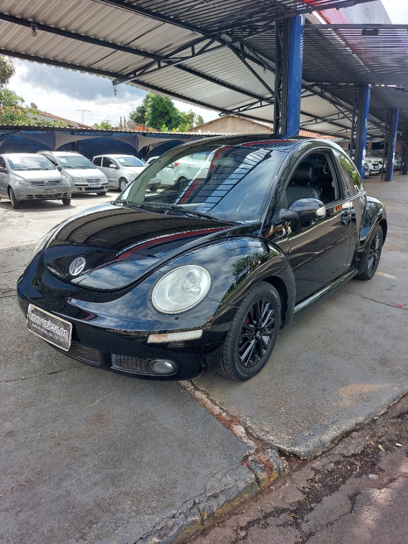 VOLKSWAGEN NEW BEETLE