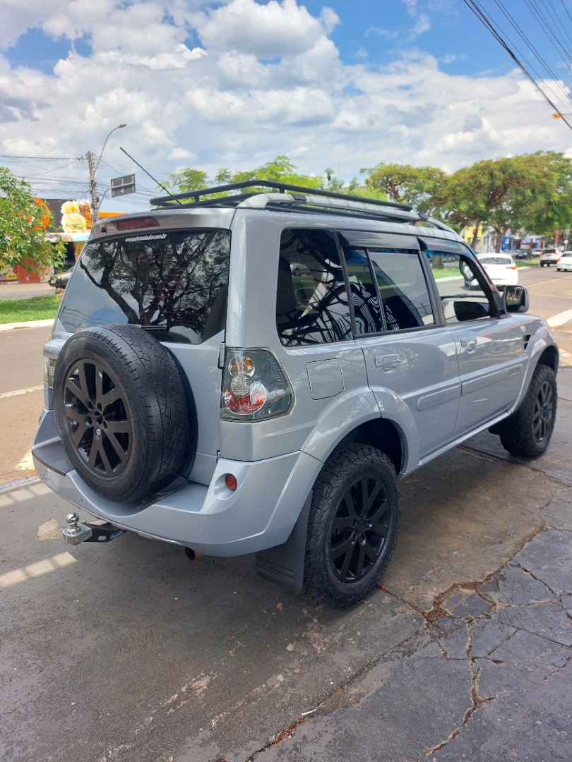 MITSUBISHI PAJERO TR4