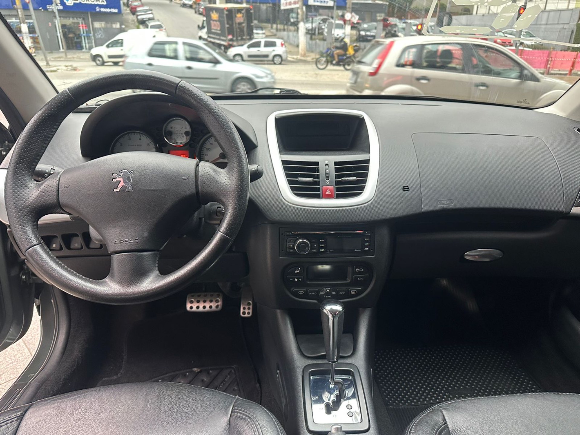 PEUGEOT 207