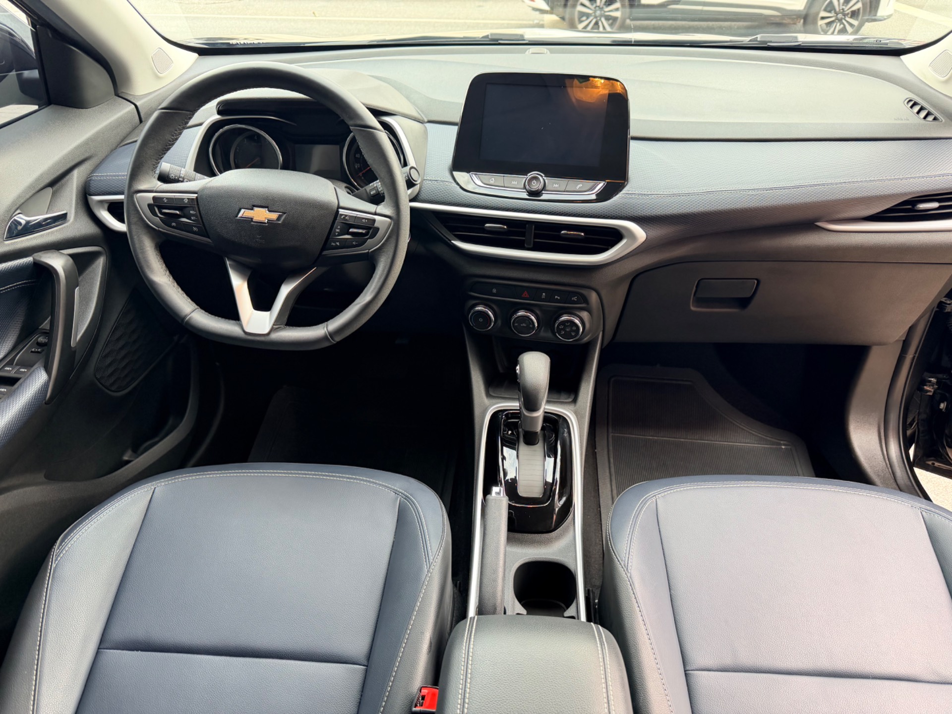 CHEVROLET TRACKER