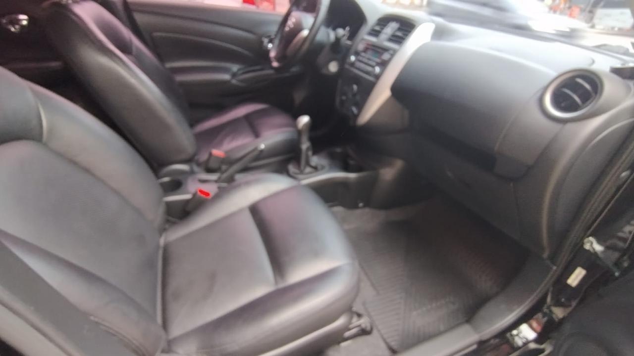 NISSAN VERSA