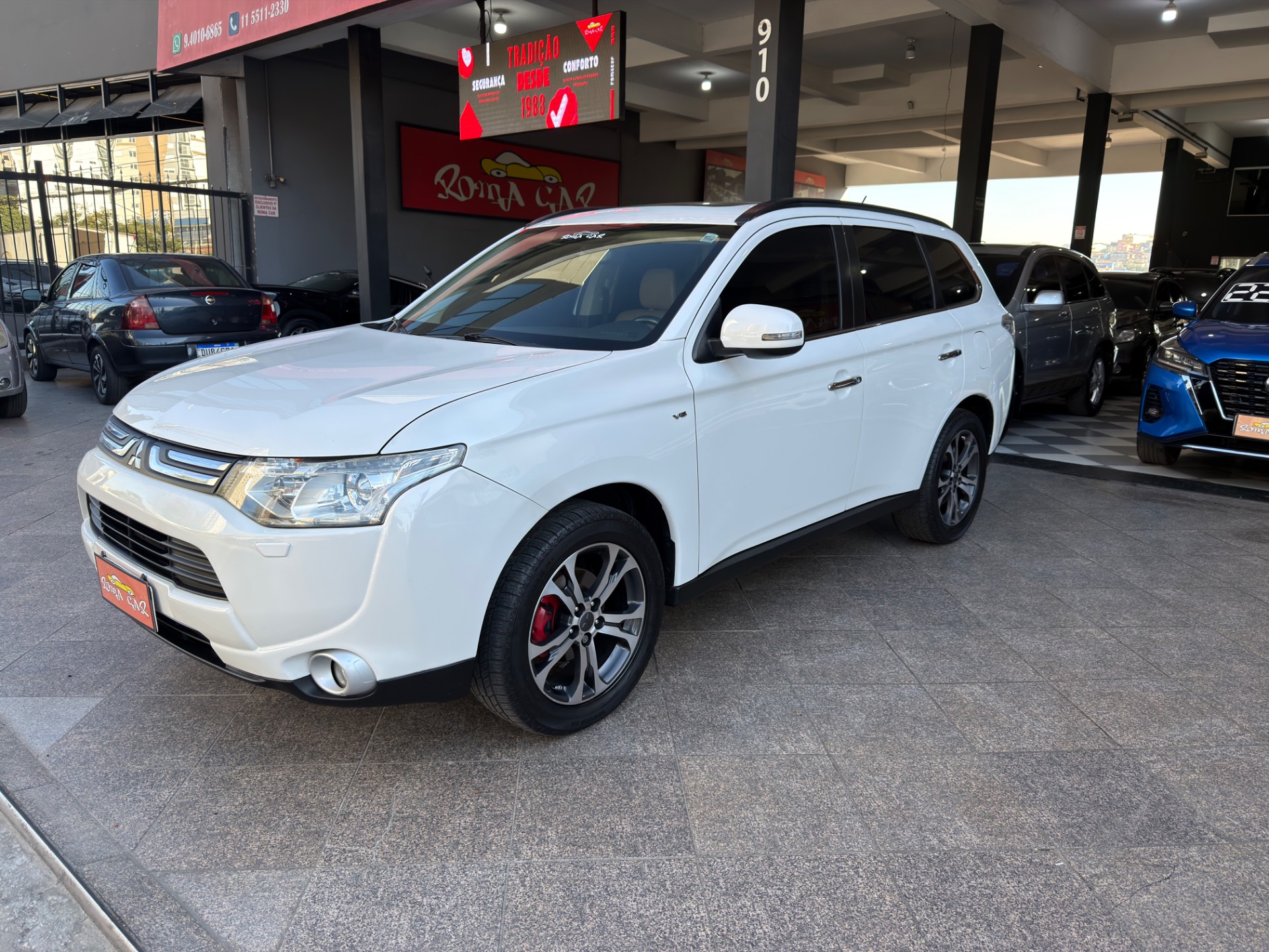 MITSUBISHI OUTLANDER