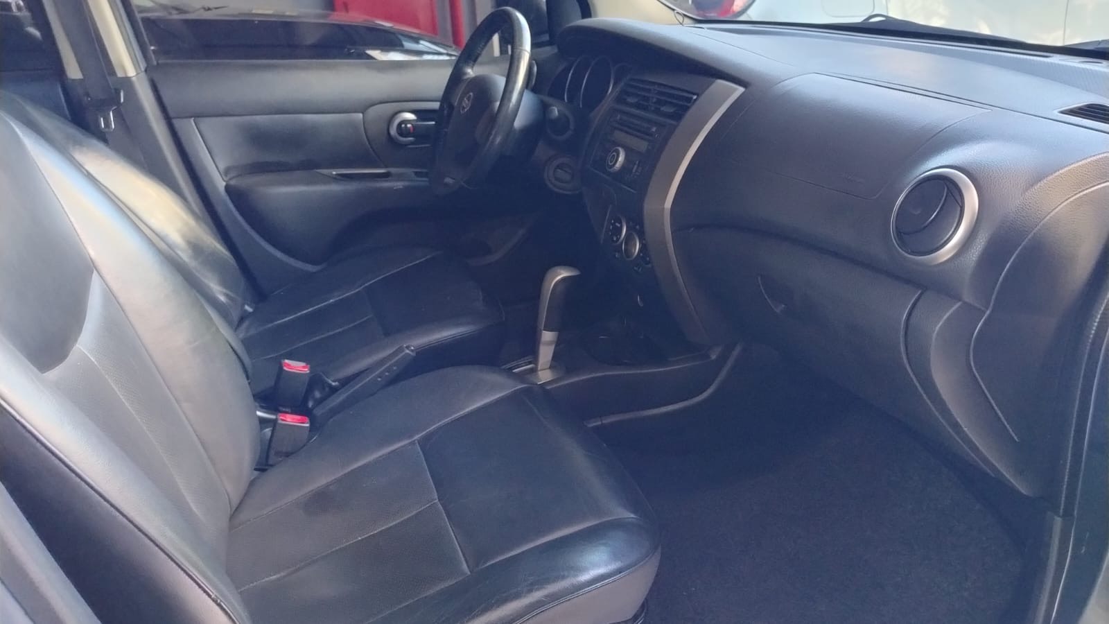 NISSAN LIVINA