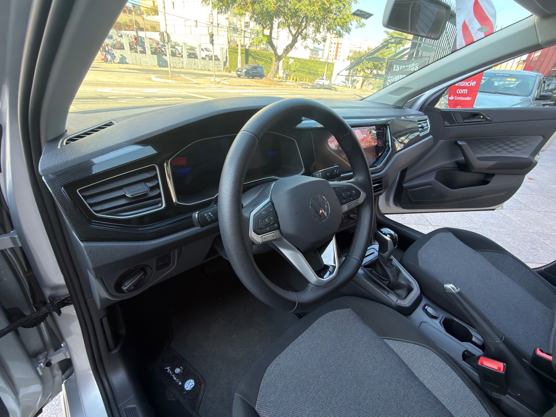 VOLKSWAGEN VIRTUS