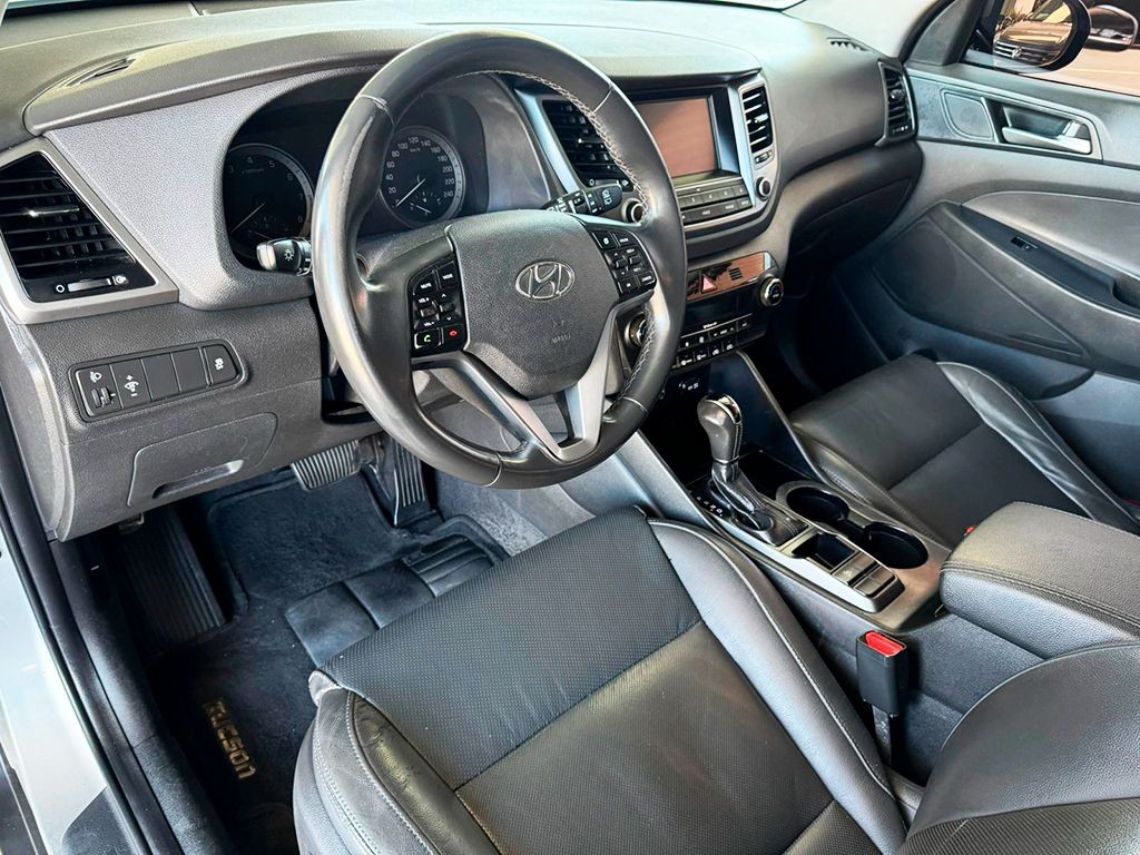 HYUNDAI TUCSON