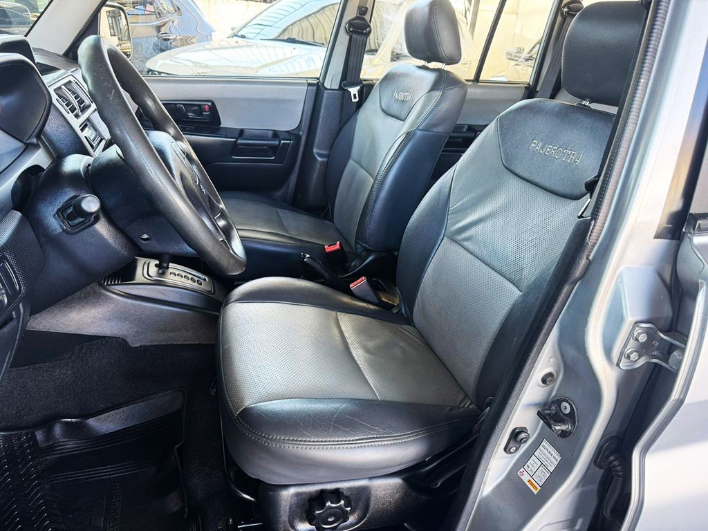 MITSUBISHI PAJERO TR4