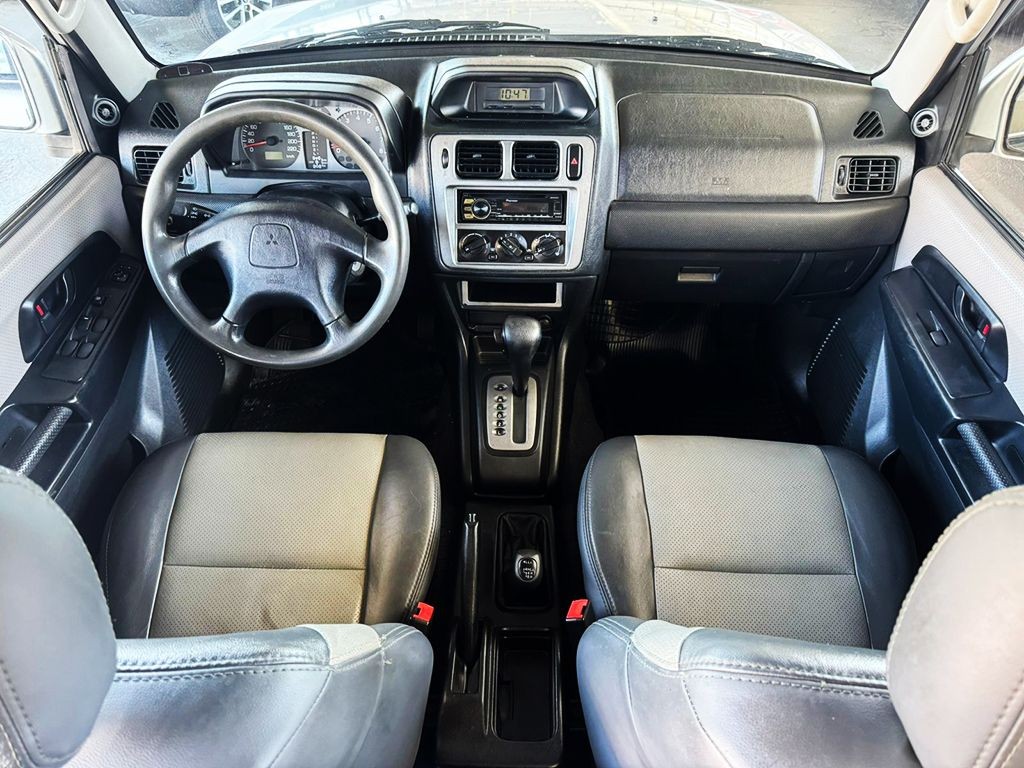 MITSUBISHI PAJERO TR4