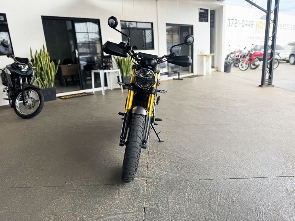 TRIUMPH SCRAMBLER