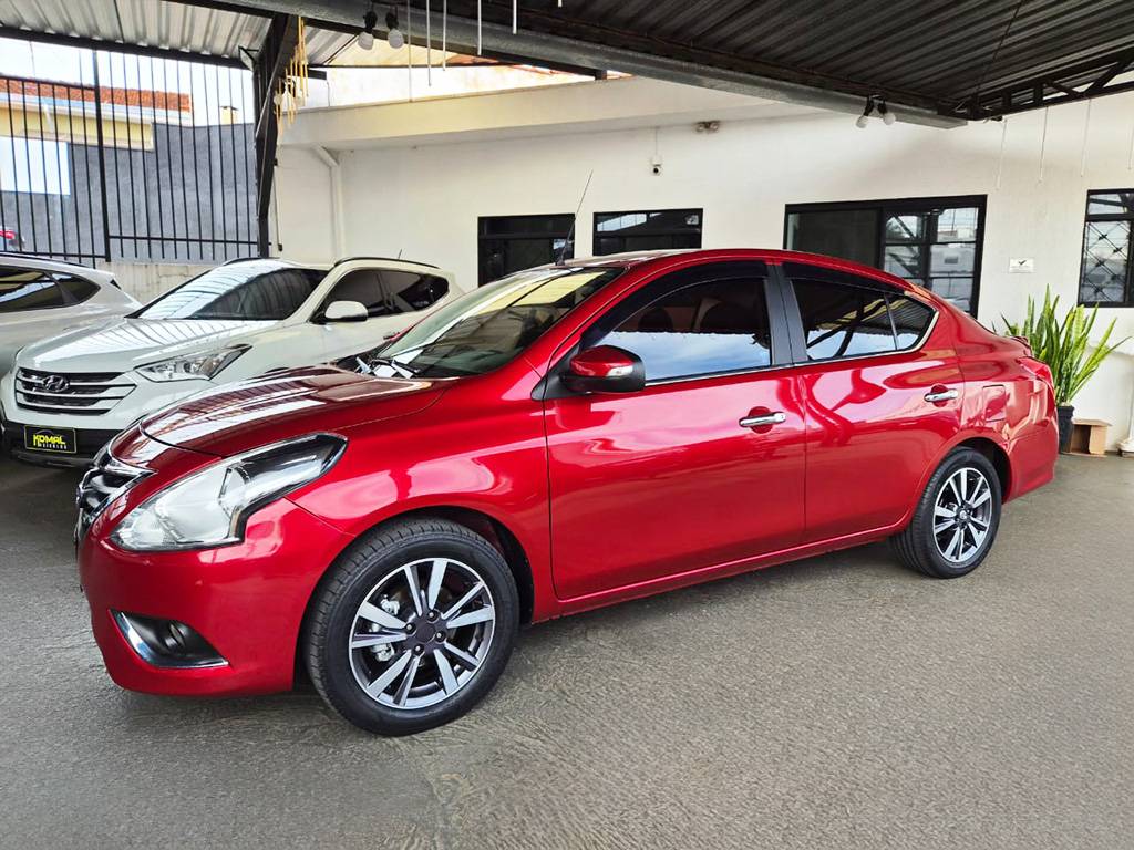 NISSAN VERSA