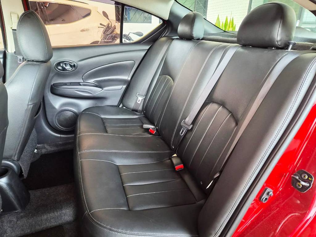 NISSAN VERSA