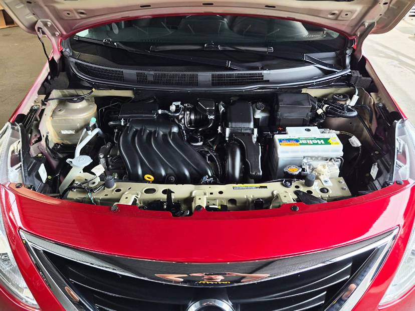NISSAN VERSA