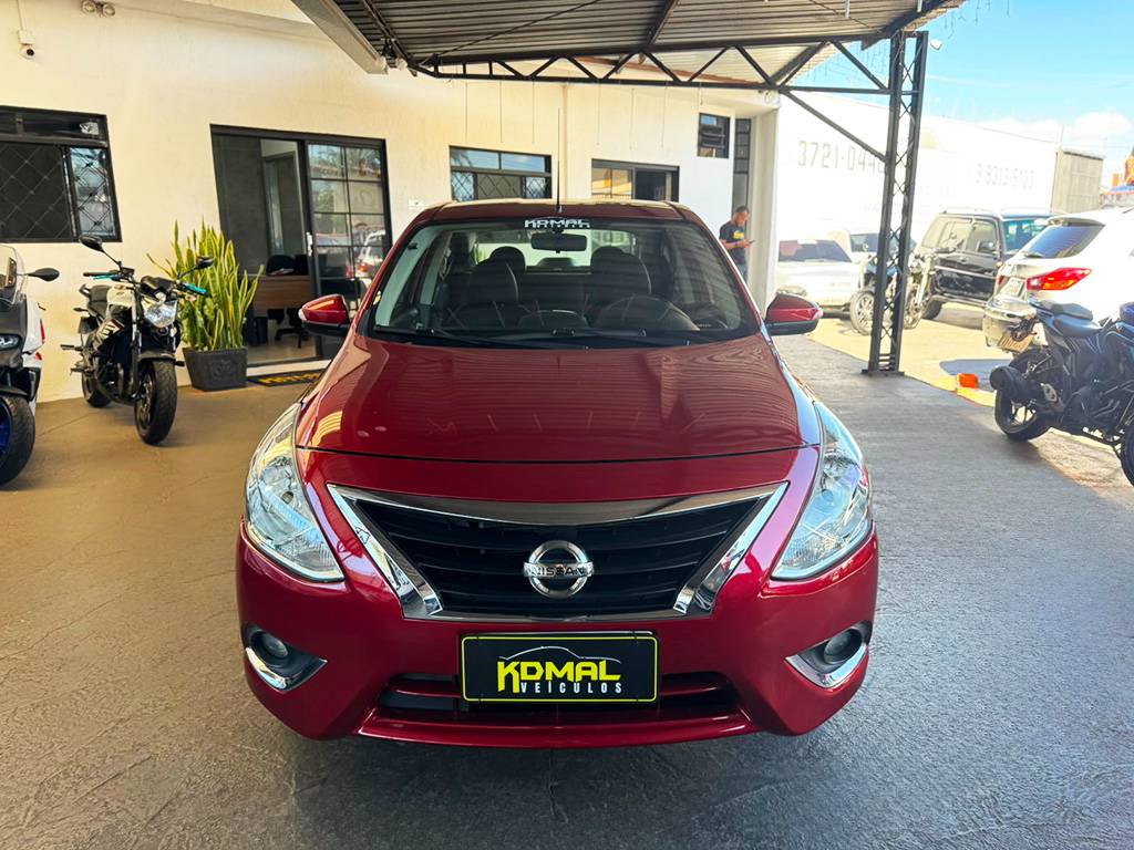 NISSAN VERSA
