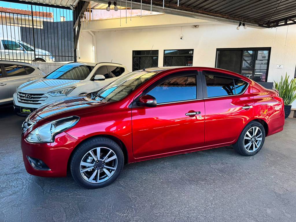 NISSAN VERSA