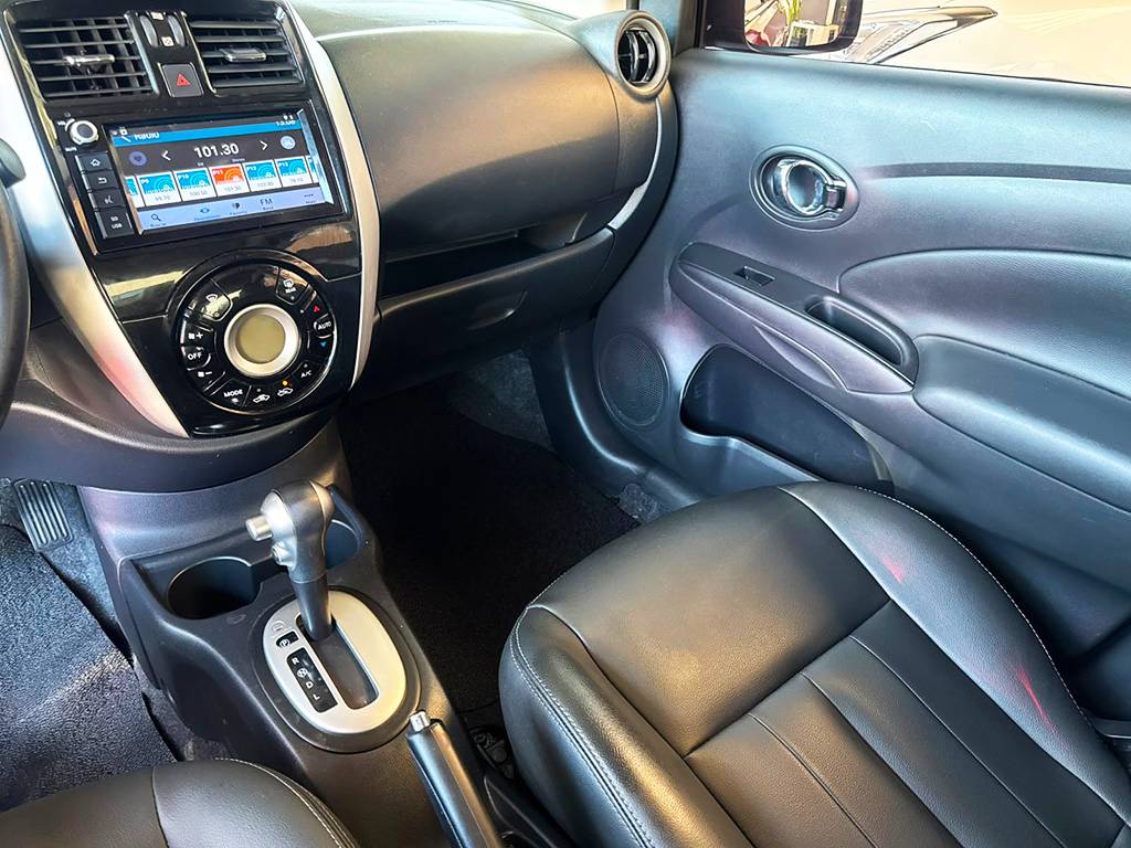 NISSAN VERSA