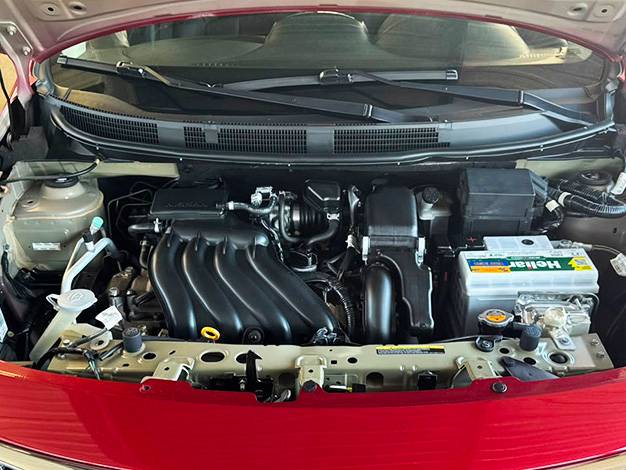 NISSAN VERSA