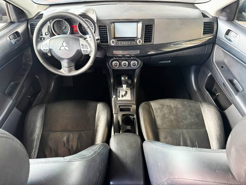 MITSUBISHI LANCER