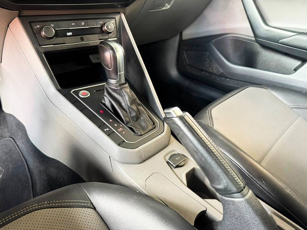 VOLKSWAGEN VIRTUS