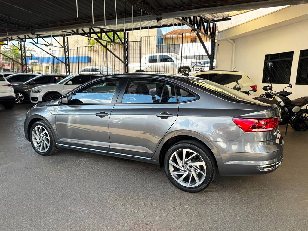 VOLKSWAGEN VIRTUS