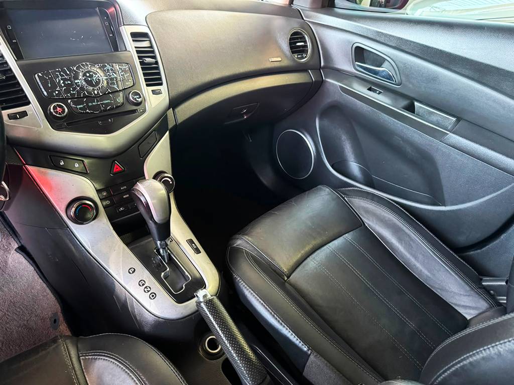 CHEVROLET CRUZE