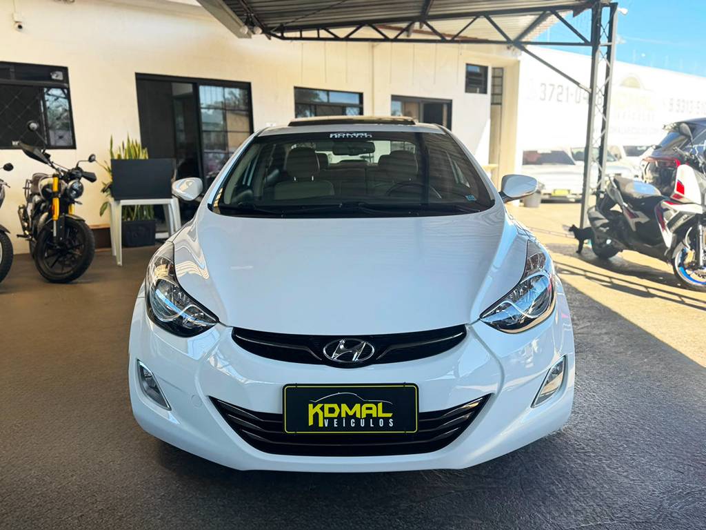 HYUNDAI ELANTRA