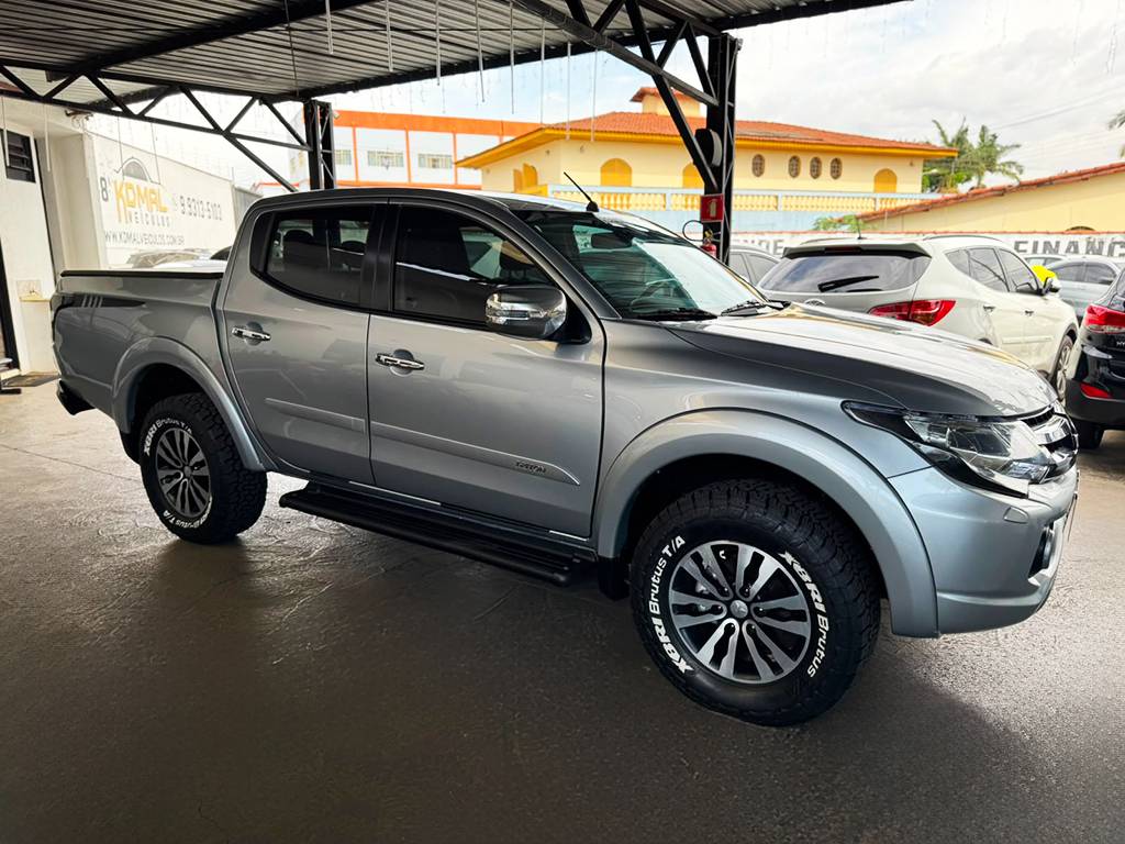 MITSUBISHI L200 TRITON