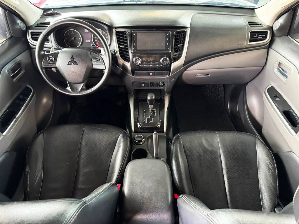 MITSUBISHI L200 TRITON