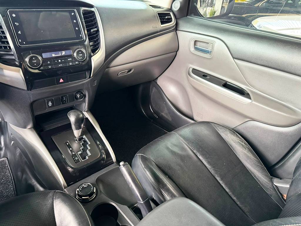 MITSUBISHI L200 TRITON